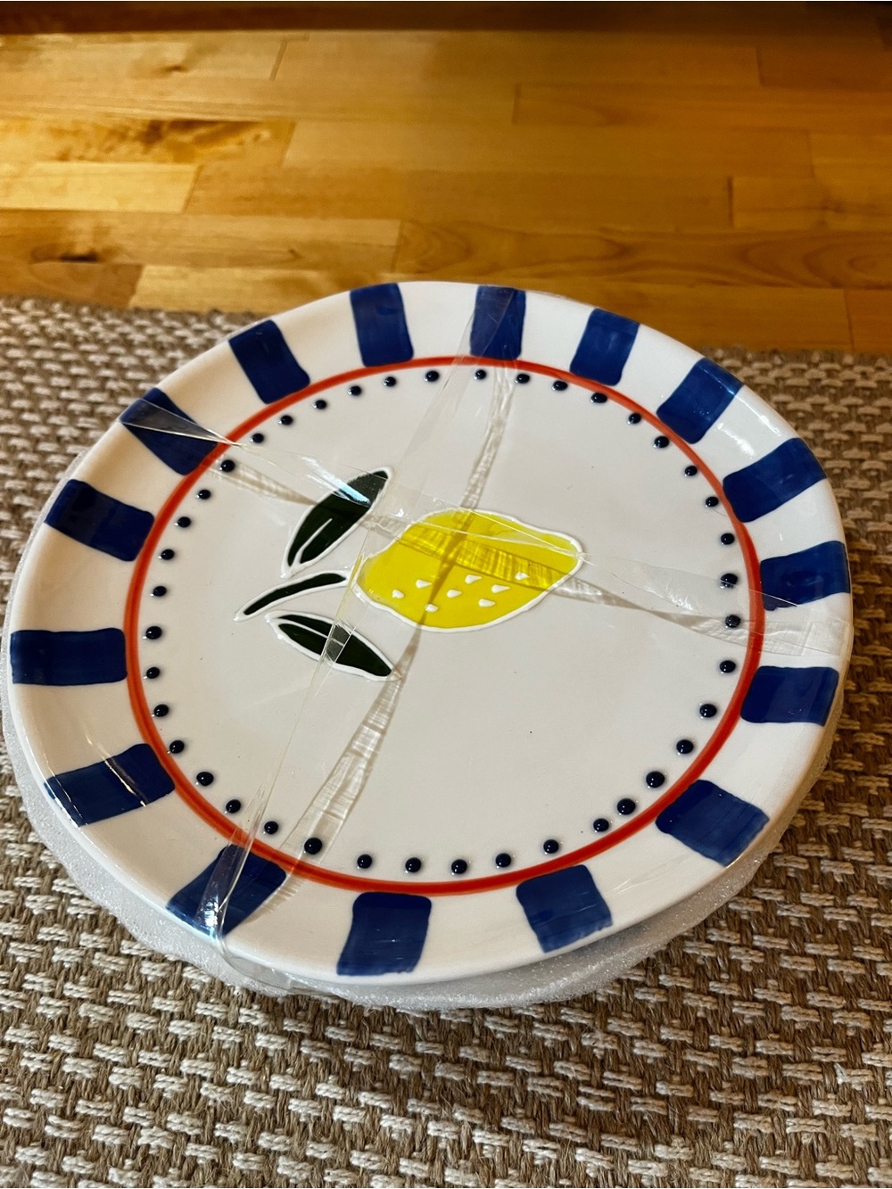 Lemon Plates-NWT